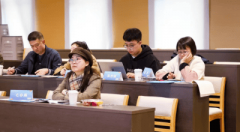 从逃求“讲授评分歧性”迈向“讲授评机一体化 